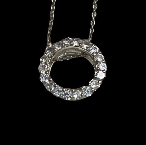925 STERLING SILVER HALO CIRCLE O PENDANT NECKLACE - Picture 4 of 11